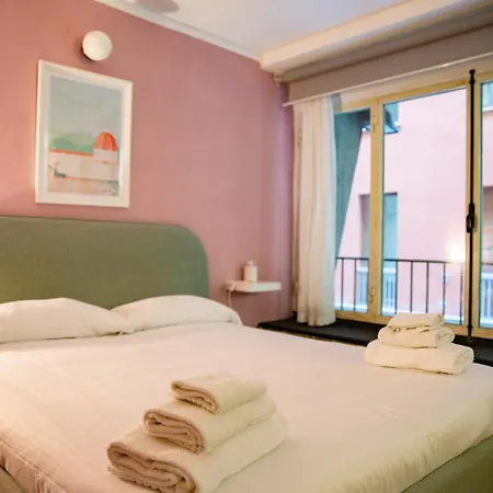 Modern In Front Of Ponte Vecchio *